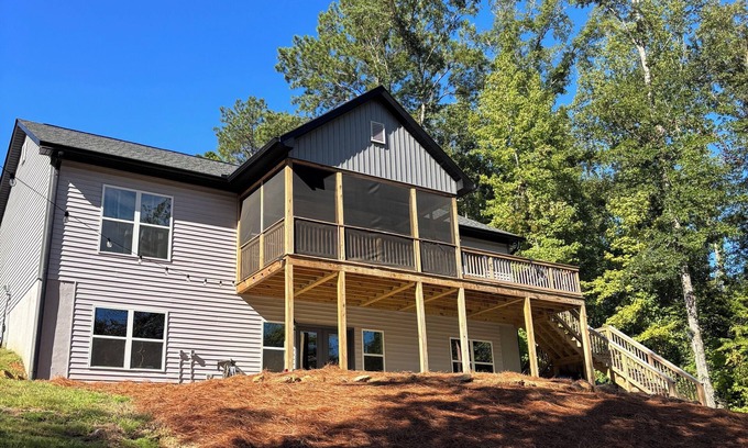 Jacksons' Gap House | New House on Lake Martin – Peaceful Creekside-Pet Friendly-Auburn Football