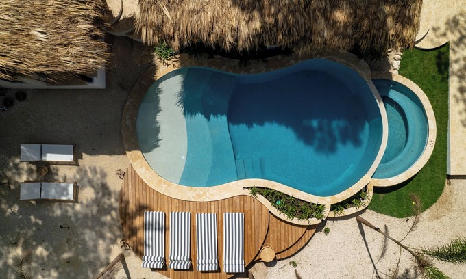 Tamarindo House | New Jungle Villa at few minutes from the Beach.