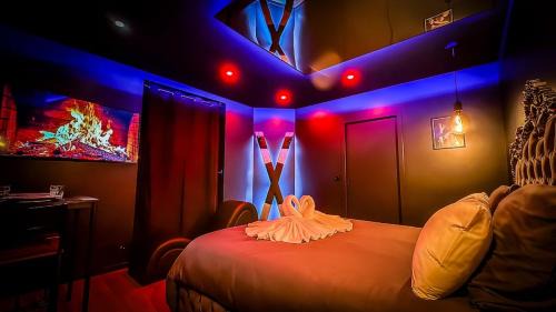 Montlhery Apartment | New - La Marquise - Secret Suite