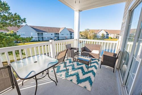 Socastee Apartment | NEW! Large 2BR in Azalea Lakes Pools Hot Tubs!