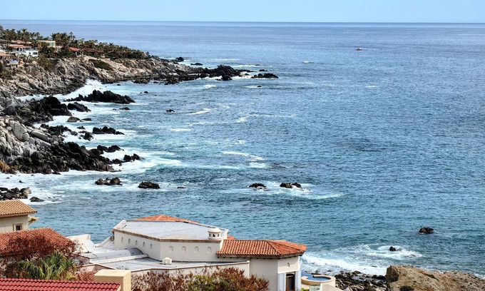 Los Cabos Condo | New Listing Expansive Ocean Views From Living Room and Bedroom + Cooks Kitchenn