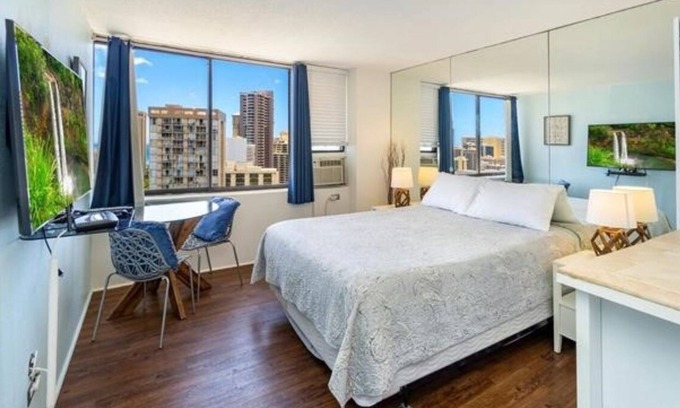Waikiki Hotel | New Listing Ocean View Studio