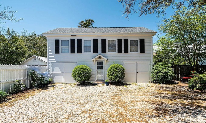 Morehead City Cottage | *New Listing* Pollock St. Cottage in Historic Downtown Beaufort!
