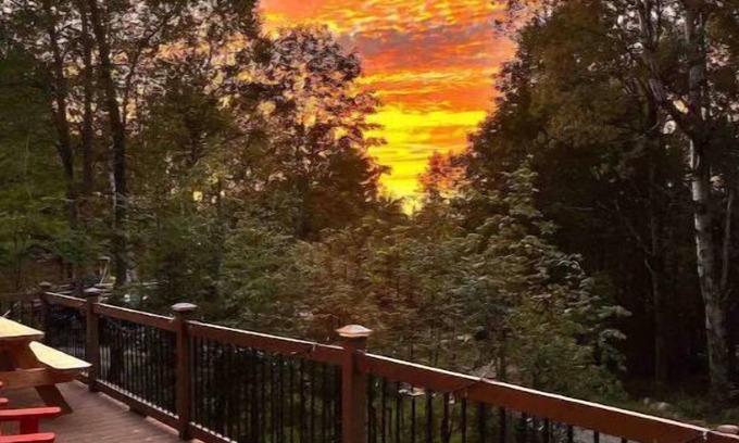 Lake Placid Cabin | New Listing!- Secluded in Lake Placid NY- The Hundred Mile Cabin