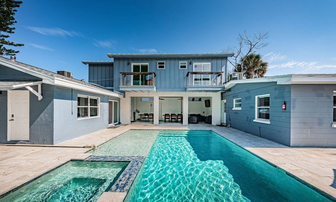 Indian Rocks Beach Apartment | New listing Spacious 4-Bedroom beach cottage steps from the beach