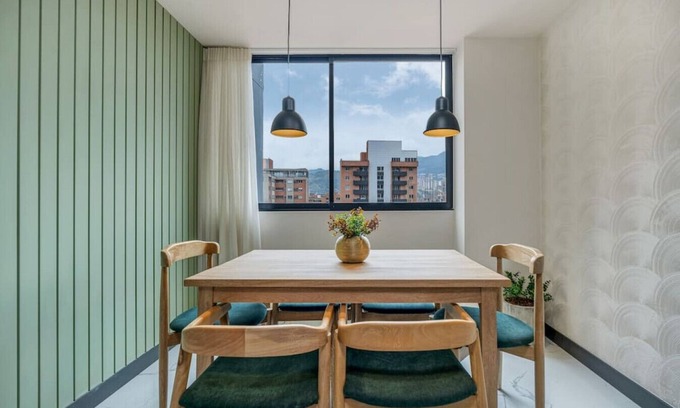 Laureles - Estadio Apartment | New Luxe apt in Laureles with AC and city view