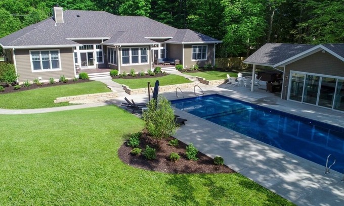 South Haven House | NEW Luxury Home-Heated Pool, Hot Tub, Pool House, Movie Theater & 3 Game Rooms!