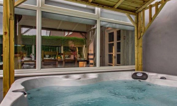 Llandudno Cottage | New: Luxury home sleeping 8 w/Hot Tub