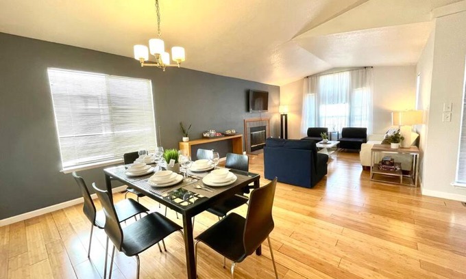 Rodeo House | NEW Modern 4BD I 2BA Home 30MIN to Berkeley,SF,Napa