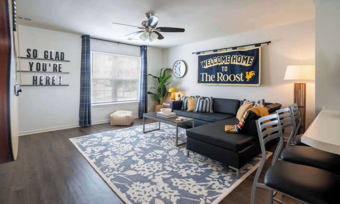 Columbia Apartment | New! Modern Comfort w/Pool & Clubhouse