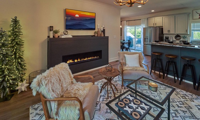 Sevierville House | NEW Modern Smoky Mountain Retreat/Game Room