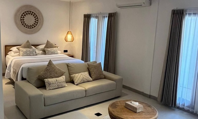 Kuta Villa | New peaceful 4 master bdrm suites villa, Legian