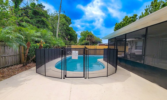 Tropic House | NEW Peaceful Pool Paradise, ENTIRE Home for YOU