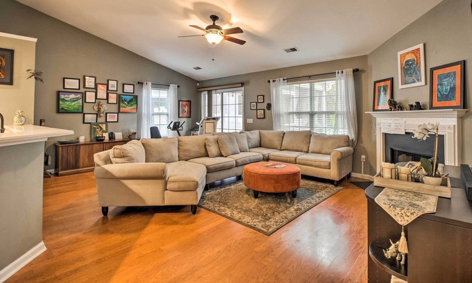 Pooler House | NEW! Pooler Escape w/ Screened-In Deck, Fireplace!