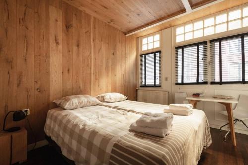 De Weteringschans Apartment | New! Private Authentic Apartment In City Centre!