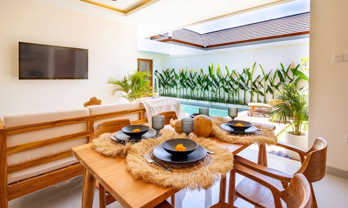 Umalas Villa | New Private Villa in Canggu - Best place for walk