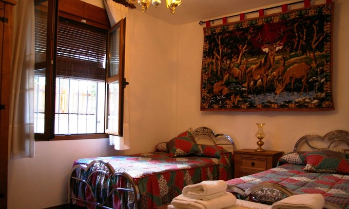 Melegis Cottage | New quiet town house in the middle of nature and near the beach