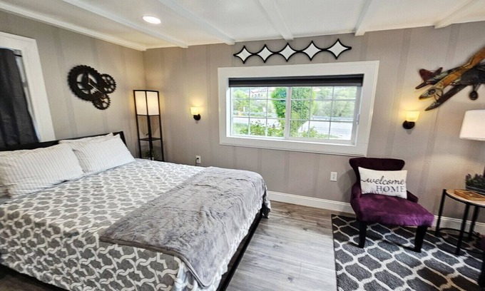 Glenwood Springs Cabin | NEW! Remodeled Cozy Rustic-Luxury w/Kitchen