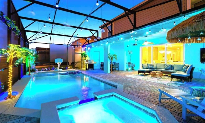 Four Corners House | New Resort, Private Pool & Spa, Outdoor Theater, Game Room, Minutes to Disney Wo