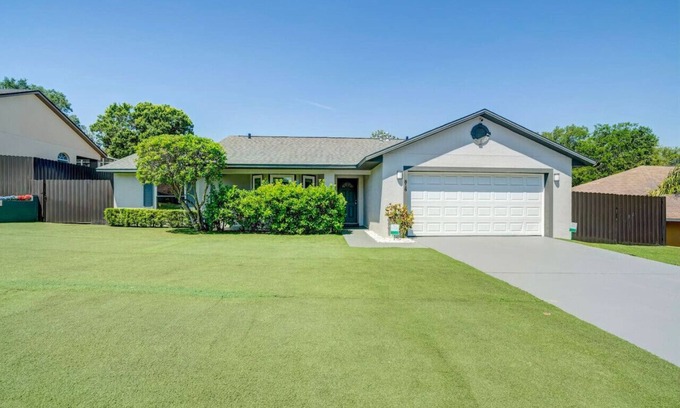 Minneola House | New! Resort Style Oasis ~ Heated Pool & Game Room