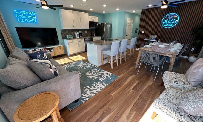 South Bradenton Condo | *NEW* Salty Sweetheart - 4bed, 2 bath Sleeps 8