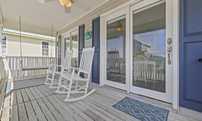 North Carolina Coast Villa | NEW! Shell Shack-3 bed 2 bath Home