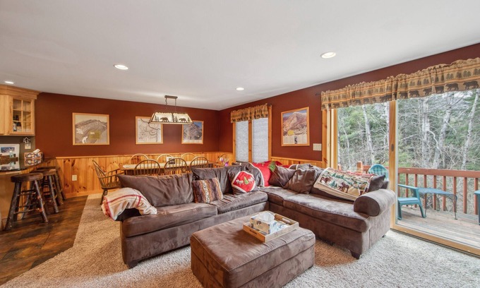 North Creek House | NEW! Showcase 3-Bedroom Townhouse with Pool by The Summit at Gore Mountain