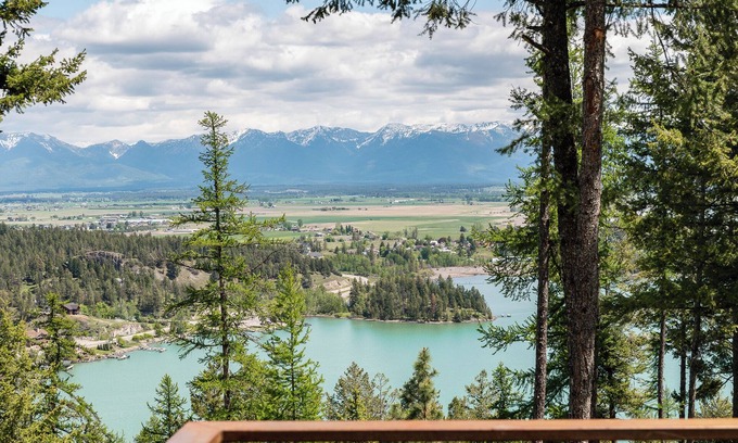Somers House | New! Somer Bay Home on 5-acres with expansive views