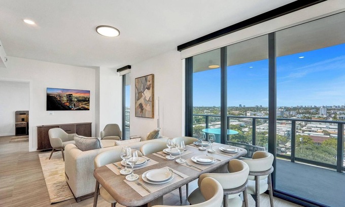 North Beach Condo | NEW: Stunning views 4 Bdrms Condo steps from the beach