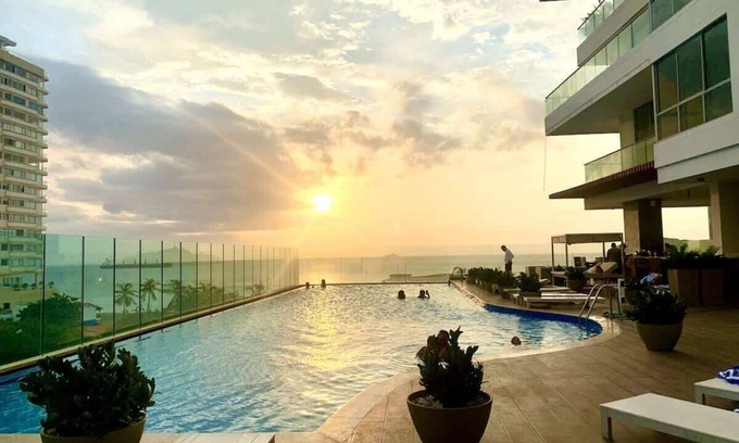 Historic Center Apartment | New Suite privada con vista al mar en Gran Marina