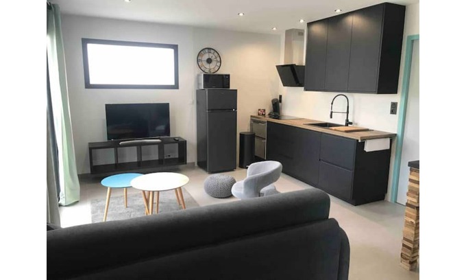 Bellevue House | New T2 first floor apartment