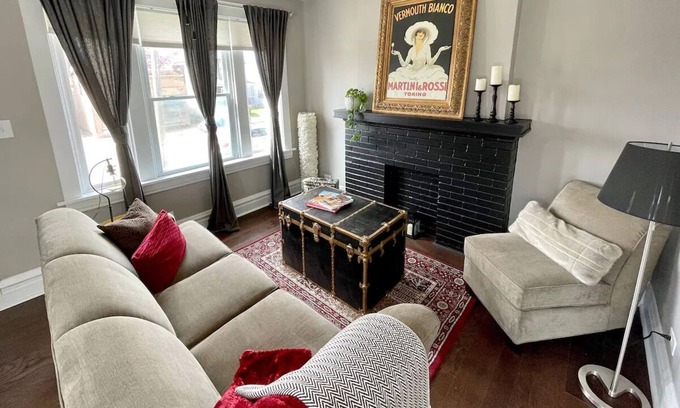 The Hill House | NEW! The Chocolate Suite - Walkable and Peaceful