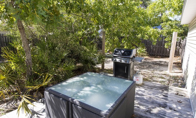 Gulfview Heights House | New to Dune Allen Realty! 10-min walk or 2-minute golf cart ride away to beach!