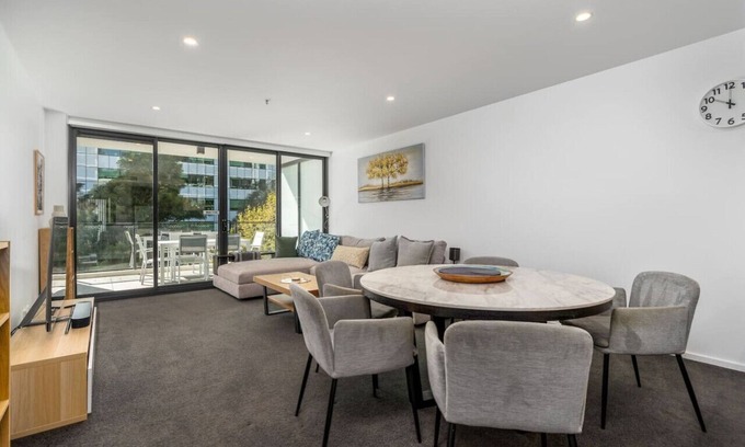 City East Apartment | New to VRBO: Modern 2BR APT in Highgate Executive Apartment