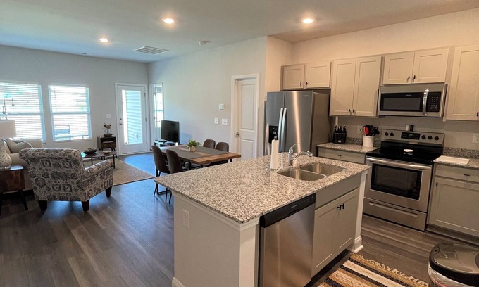 Little River House | New Townhome in North Myrtle near the Sports Complex & minutes from the beach.