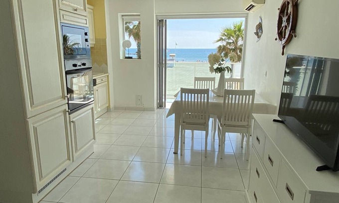 La Jetee Apartment | New Two-Room Apartment Sea Front Canet-Plage