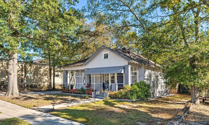 Douglasville House | NEW! Updated Historic Home in Dtwn Douglasville!