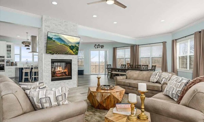 Smithville House | New Upscale Lake Home w/Views, Deck, WiFi, Games!