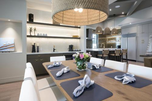Lauderdale Isles House | New Villa Near Hardrock Fll Wboating Near Beach