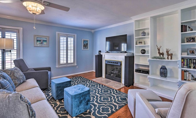 Wilsonville House | NEW! Waterfront Family Retreat w/ Dock & Game Room