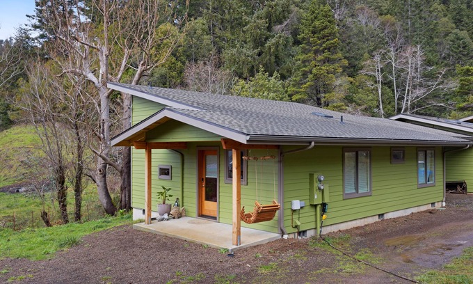 Gold Beach House | Newly Built, Dog-Friendly, Colorful Creekside Home - One Mile to the Ocean