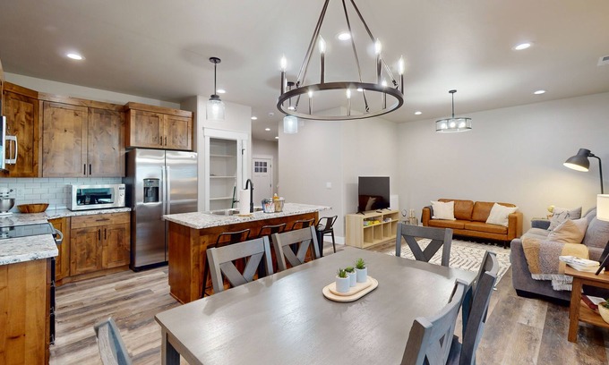 Ashton House | Newly built home in the heart of town - near fishing, hiking & Mesa Falls