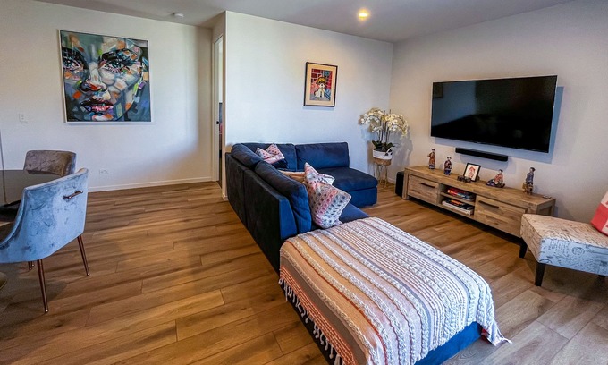 Greenslopes Apartment | Newly Built Luxury 1 Bedroom Apartment