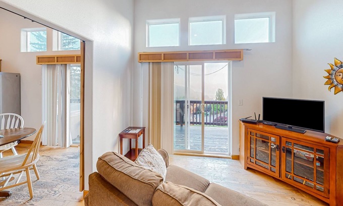 Brookings Cabin | Newly built, ocean view cabin with a beautiful deck & prime location