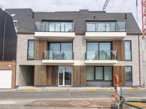 Middelkerke Apartment | Newly built rooftop flat with sun-facing terrace