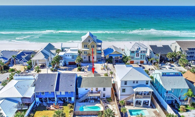 Holiday Beach House | Newly Purchased 6 Bedroom 4 Bath Beach House with private Pool!