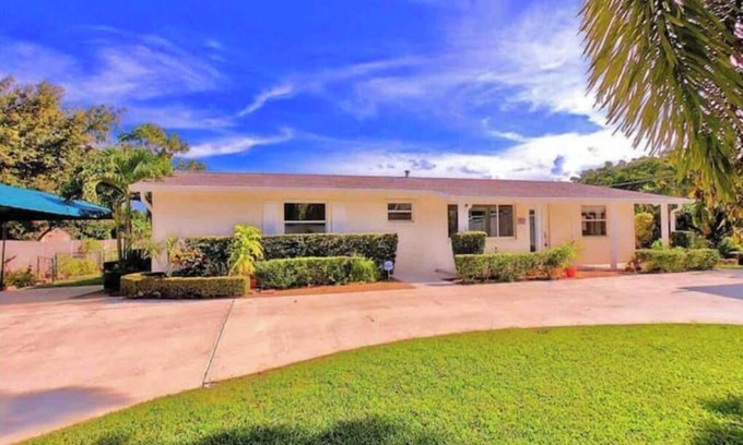 Hunt Club House | Newly remodeled home with Movie Room