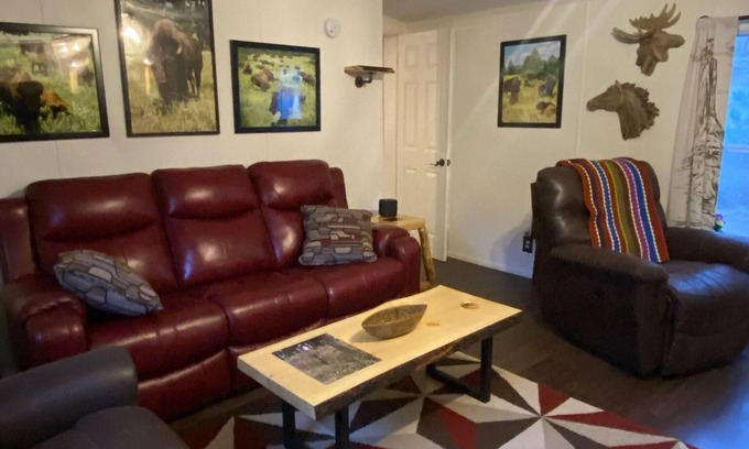 Custer House | NEWLY REMODELED 3 BEDROOM MOBILE