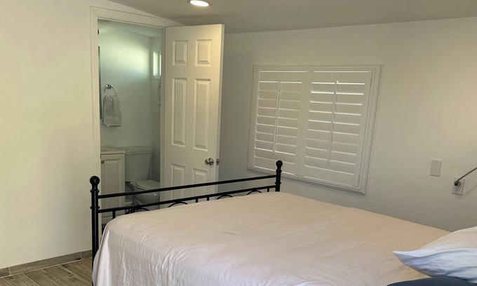 Cox Heights House | Newly Remodeled Bedroom For Rent!
