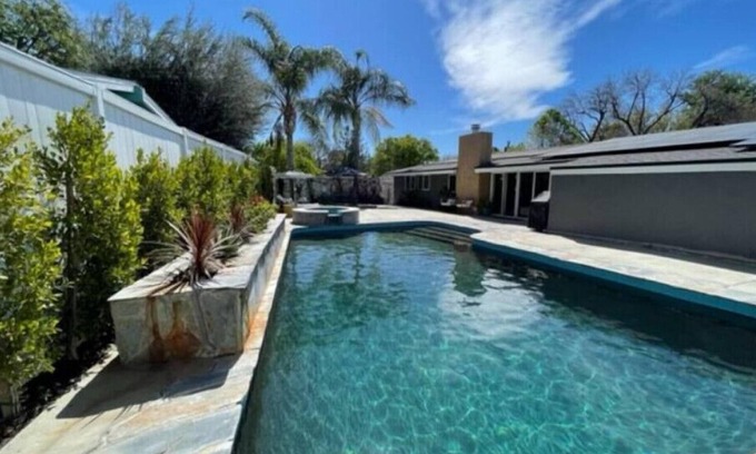 Reseda House | Newly remodeled midcentury Krisel pool/spa home.